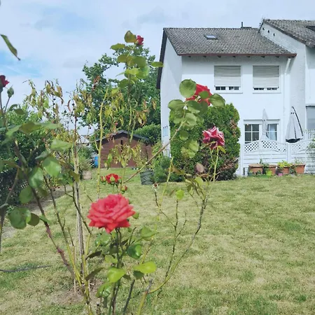 Family-friedndly With Large Garden &bbq Grill 度假居 *