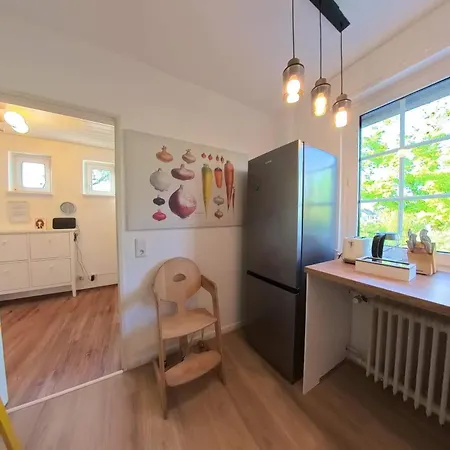Family-friedndly With Large Garden &bbq Grill Holiday home *